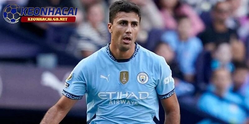 Rodri là mục tiêu được nhắm đến bởi Real Madrid Rodri là mục tiêu được nhắm đến bởi Real Madrid